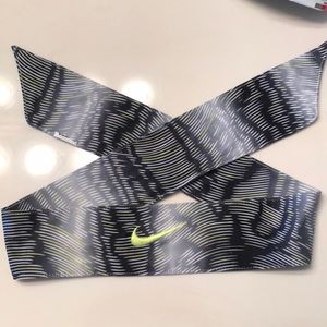 Nike Tie headband